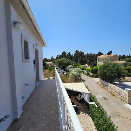 Natura Apartment Antipata (Erisos)
