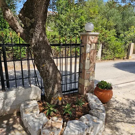 Apartamento Natura Antipata (Erisos)